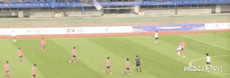 联赛最新排行榜：南通领跑常州垫底！瓦利棋牌徐州1-1绝平江苏城市足球(图10)